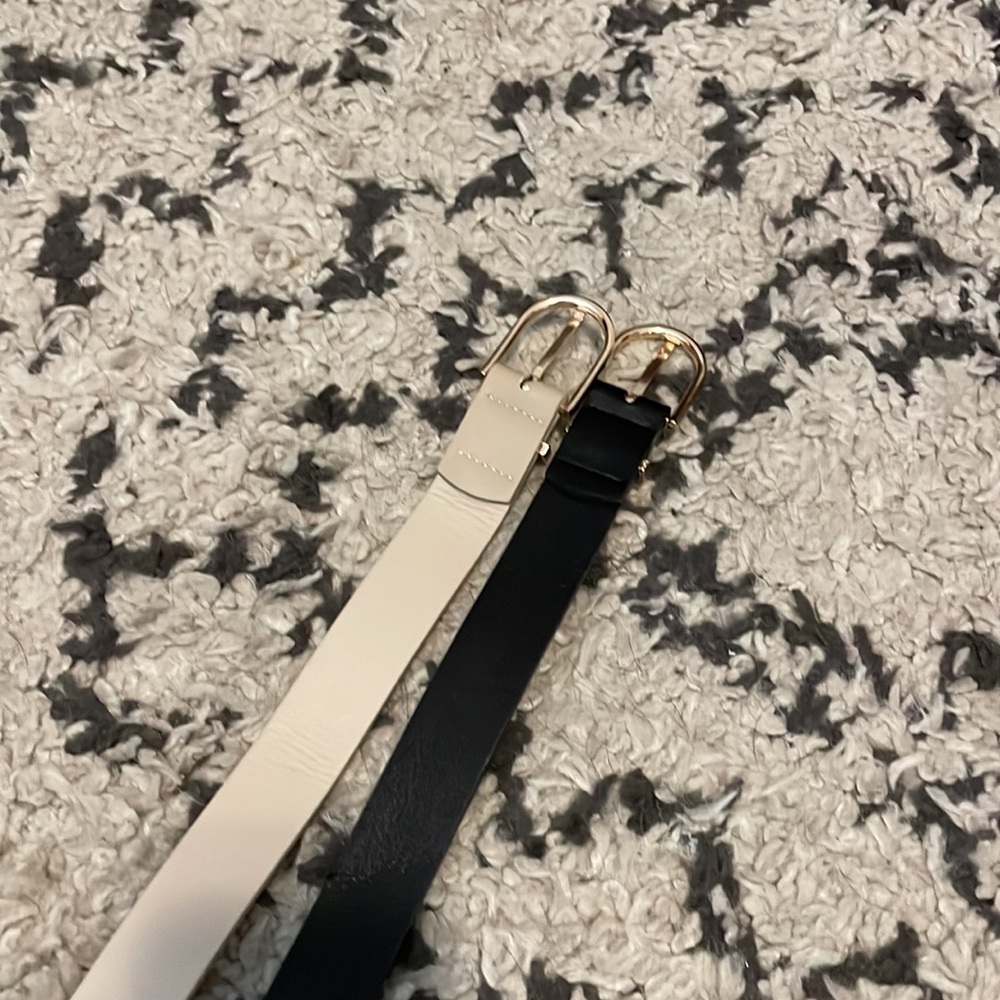 Two belts - Picture 4 of 5